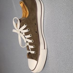 Vintage Converse courdoroy low rise sneaker